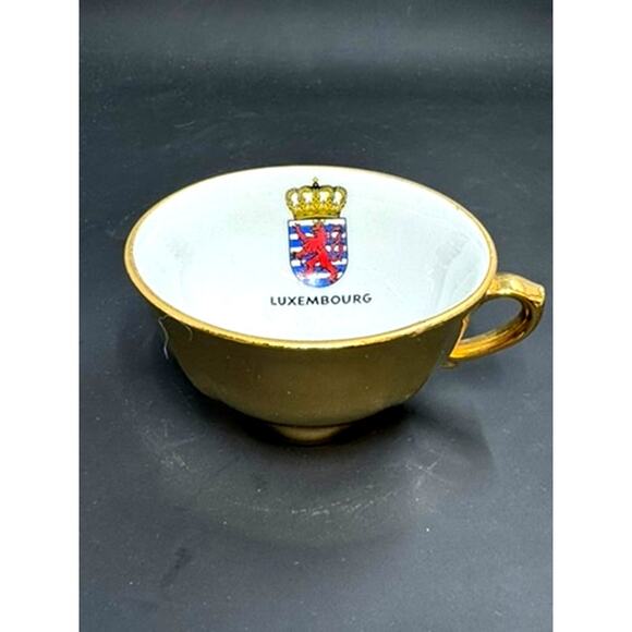 Vintage Bavaria, English, Cup and Saucer, Gold luxenbourg Duchess set - Picture 8 of 16